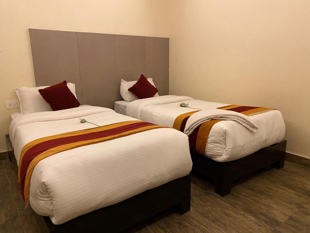 Hotel Murano Pokhara Extérieur photo