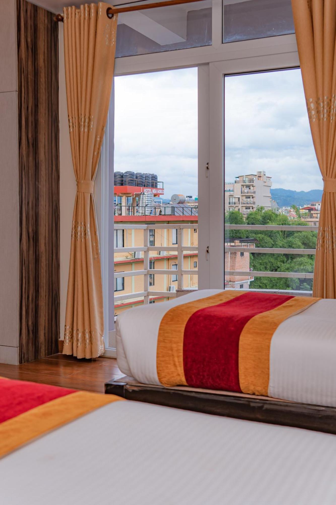 Hotel Murano Pokhara Extérieur photo