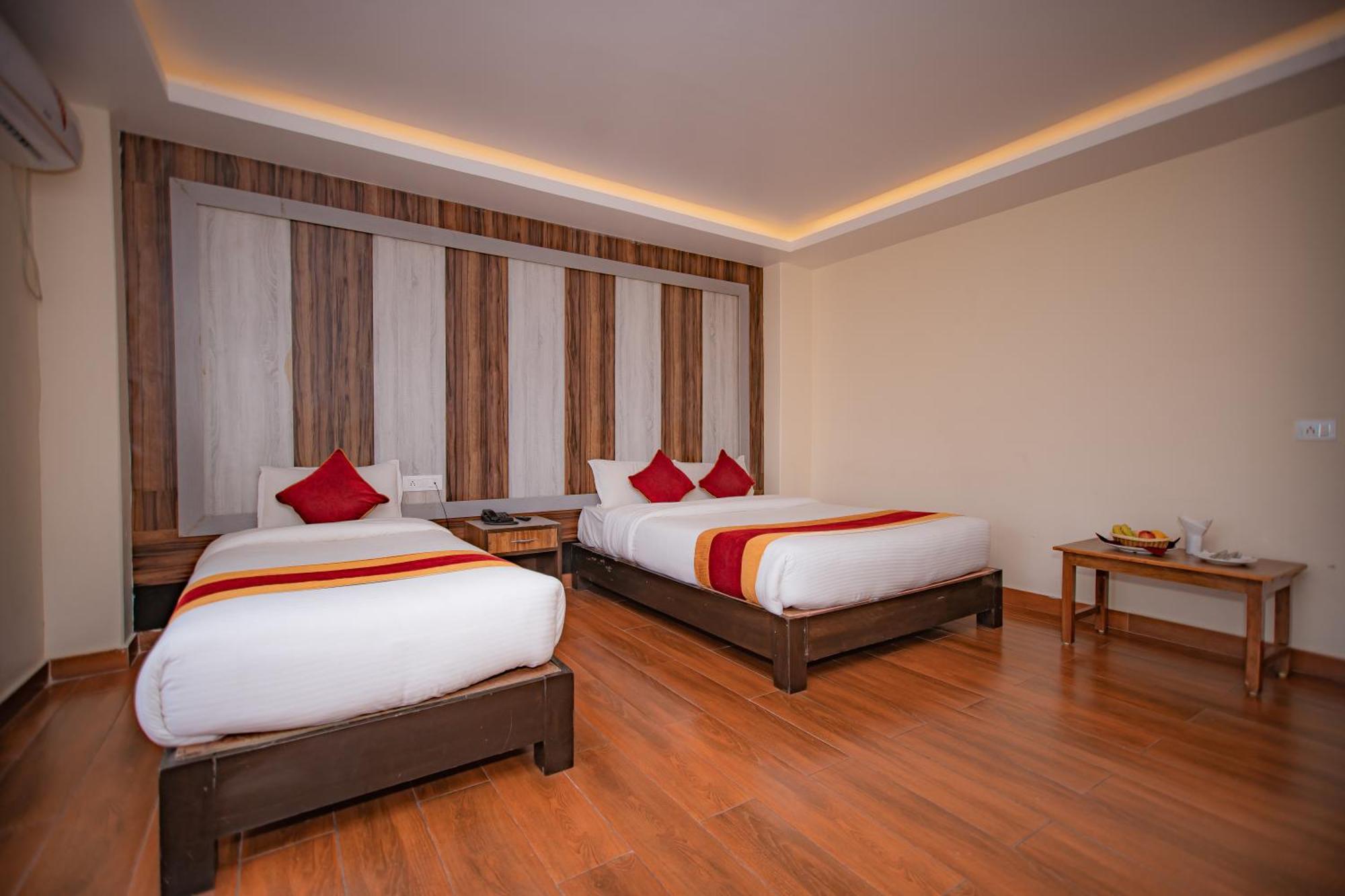 Hotel Murano Pokhara Extérieur photo