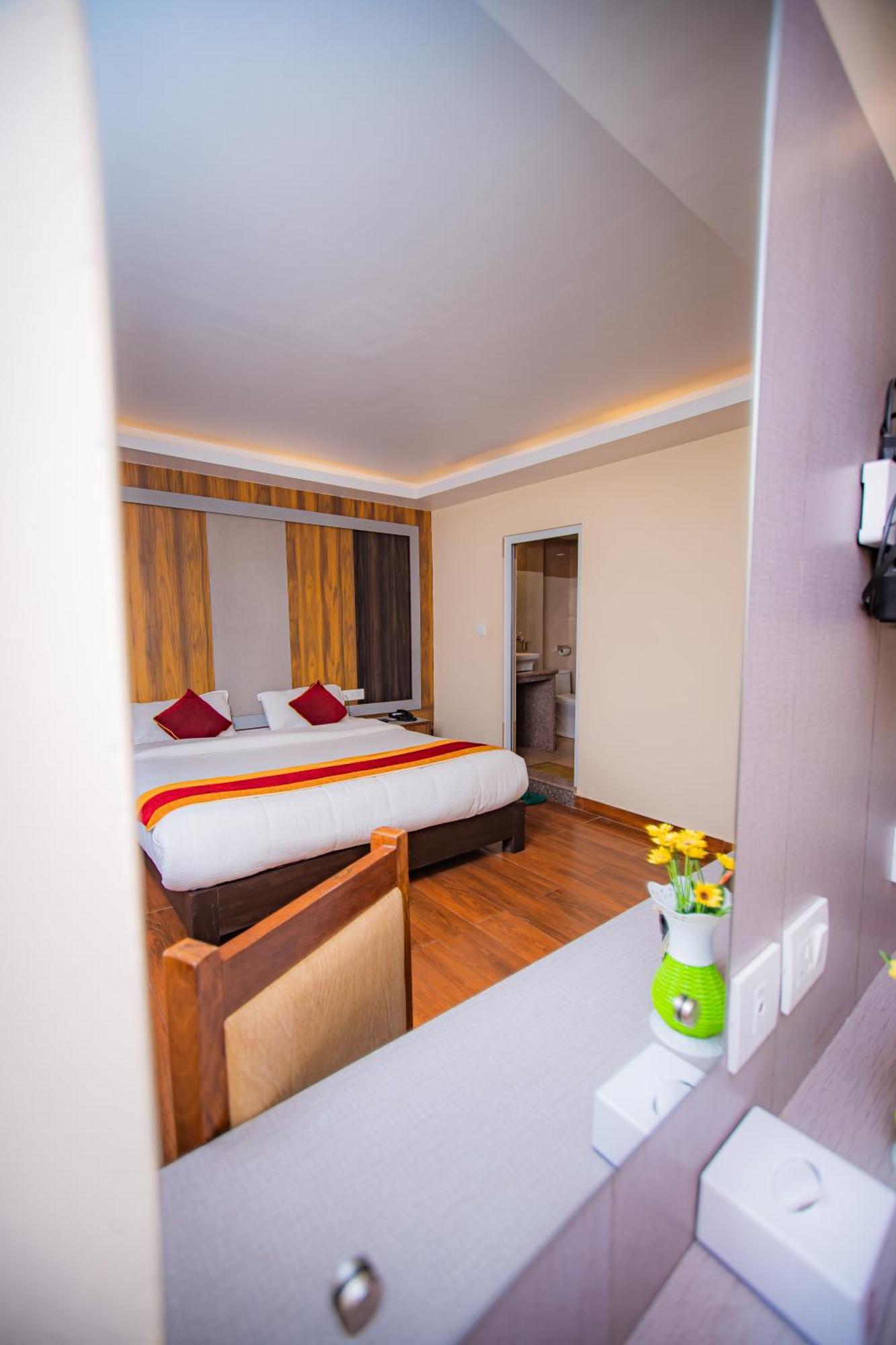 Hotel Murano Pokhara Extérieur photo