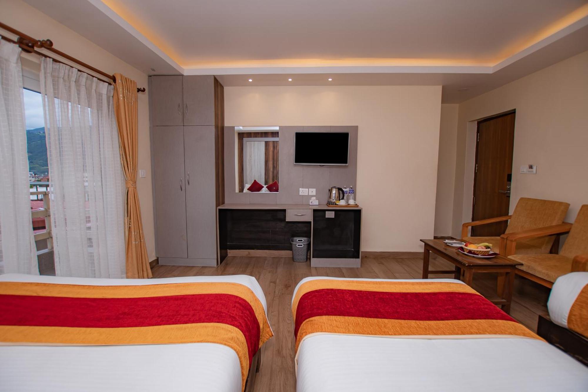 Hotel Murano Pokhara Extérieur photo